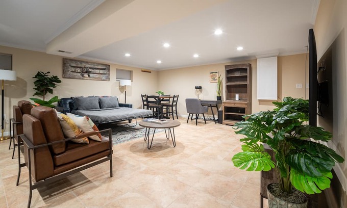 Newington Apartment | Inviting 1BD Springfield VA Basement Suite with Kitchenette