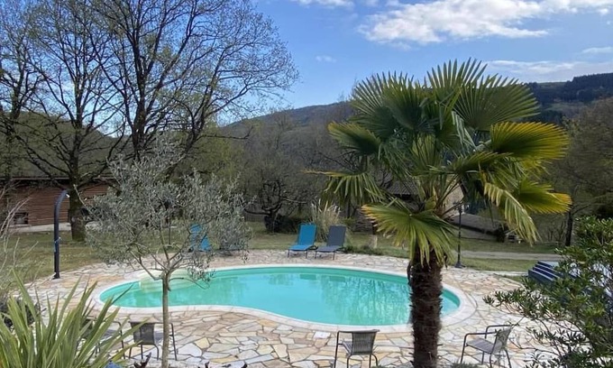 Connac House | Gîte Le Visaret - Connac: Pet-Friendly Retreat with Pool