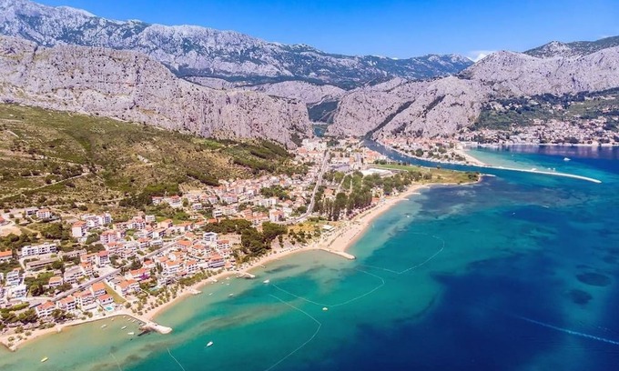 Mravince Villa | Modern Villa with Panoramic Views of Split and Adriatic Sea