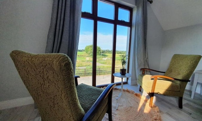 Milltownpass Cottage | Tranquil Willow Cottage: Your Ideal Countryside Escape