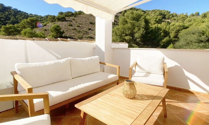 El Beal Villa | Idyllic Villa with Scenic Views in La Manga Club