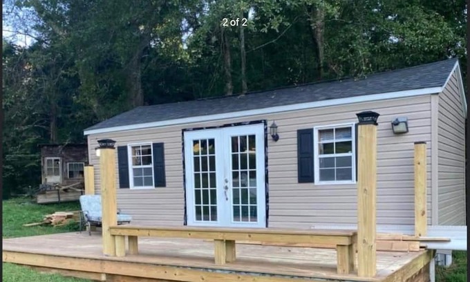 Liberty Cabin | Adventure Awaits at the Cozy Tiny Home for Couples