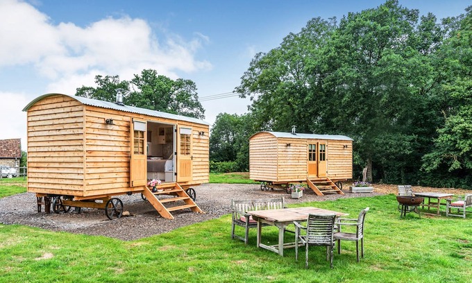 Sherborne Cottage | Apple Cottage: Pet-Friendly Getaway in Sherborne