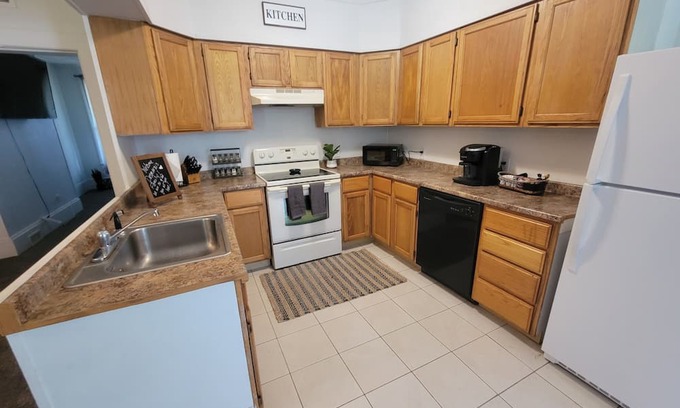 Andover Apartment | Ideal Retreat in Andover, Ohio - Near Pymatuning State Park
