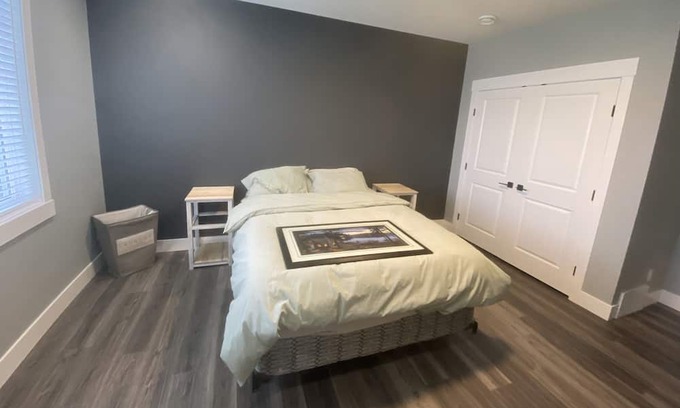 Prince George House | Large, safe, clean and friendly new room and full bathroom