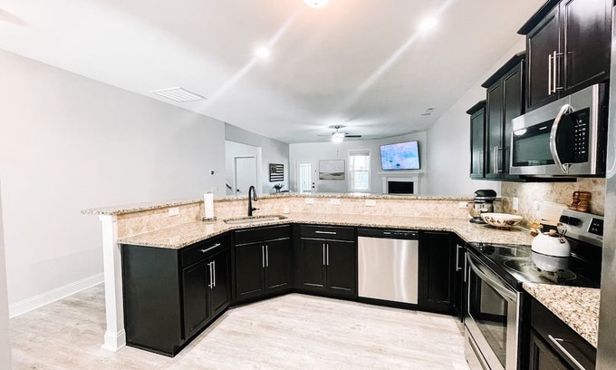 Aberdeen House | Experience Unmatched Comfort During the U.S. Open!