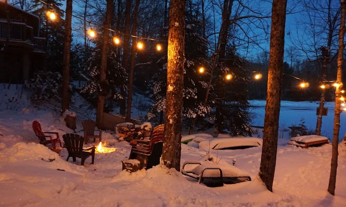 Highlands East Cabin | Relax and Recharge at Ess(on) Lake with Oceanfront Views