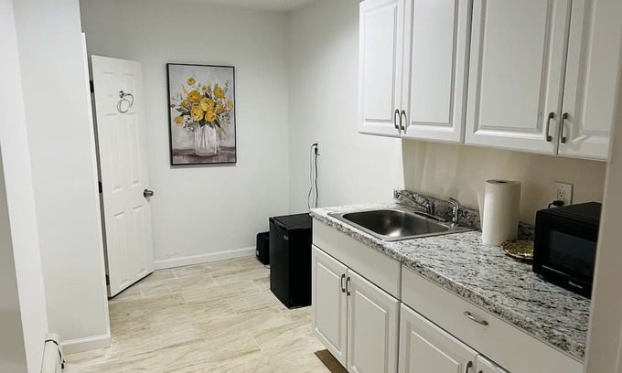 Farmingville Apartment | Inviting Apartment in Farmingville - Perfect for Pets