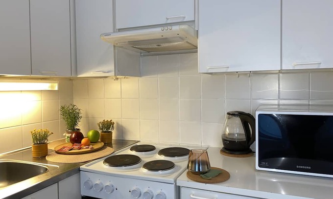 Kallio Apartment | Discover the Heart of Hakaniemi - Pet Friendly Retreat