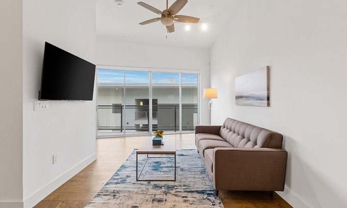 Cedars Apartment | Modern Downtown Retreat with Family-Friendly Amenities