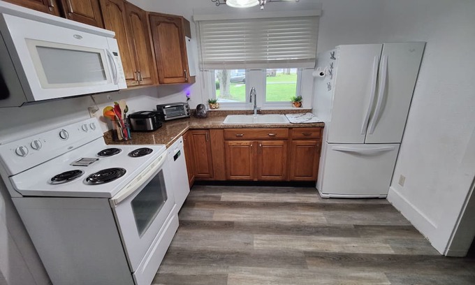 Battle Creek House | Perfect Stay: Pet and Child Friendly Amenities Await!