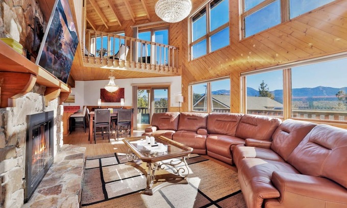 Whispering Forest Cabin | Discover Mt Verdi Mountain Manor: A Family-Friendly Cabin