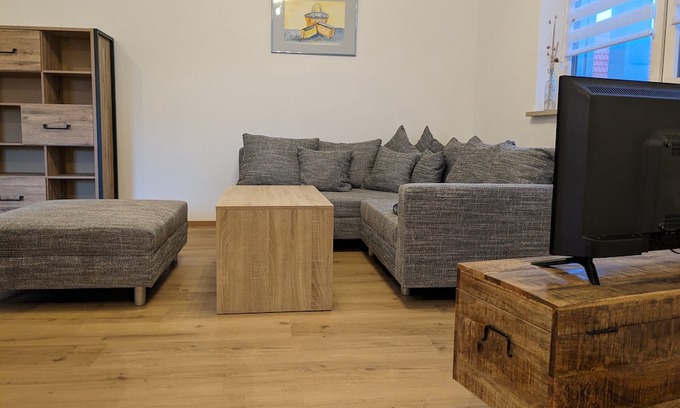 Bechhofen Apartment | Holiday Apartment "Seenlandliebe - Wiesethblick" with Shared Garden