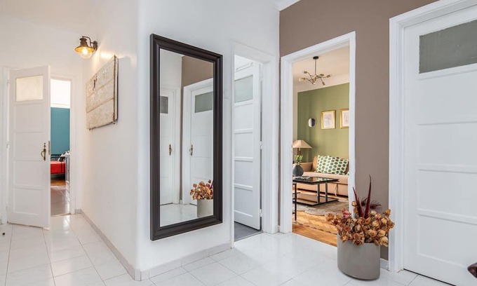 Alvalade Apartment | Classy 4BDR Apartment W/ Balcony by LovelyStay