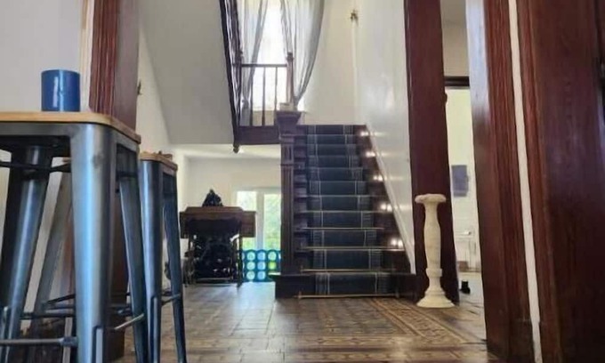 Feignies House | Experience Relaxation at Châteaux d Hot with Unique Amenities