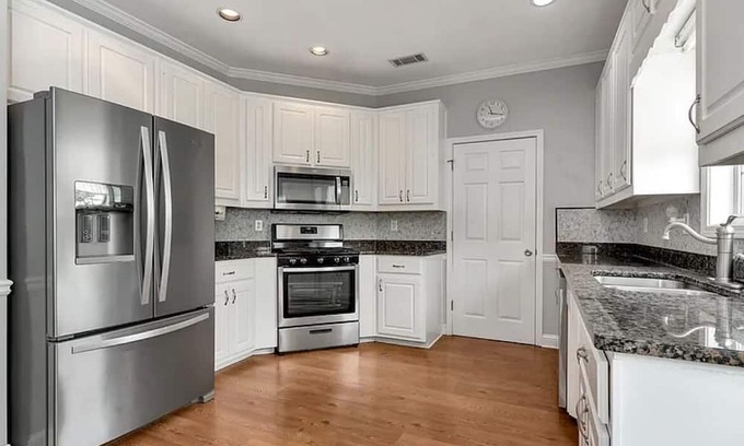 Loganville House | Comfortable Loganville Retreat with Pool and Lake Views