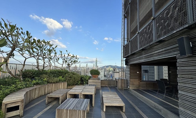 Daan Apartment | Family-Friendly Daan Forest Retreat Near MRT Station
