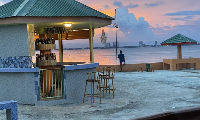 Olango Island House | Relax at Rainbow Beach Bar & Resort with Family-Friendly Amenities