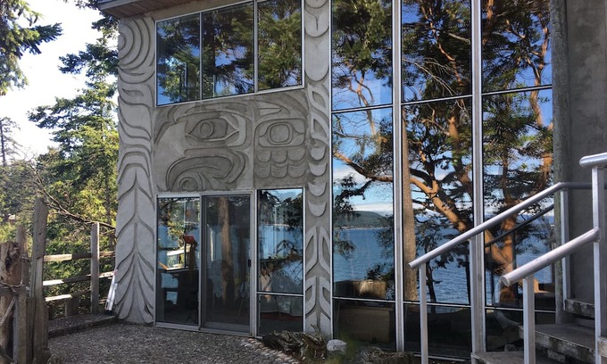 Lopez Island House | Mid-century waterfront retreat with amazing views and near ferry - 30+ days