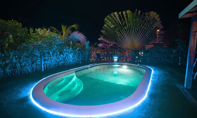 Goyave House | Cozy Bungalow with Terrace, Pool & Kitchen Awaits You