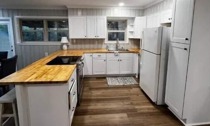 Jackson House | Family-Friendly Huckleberry House with Kitchen Access