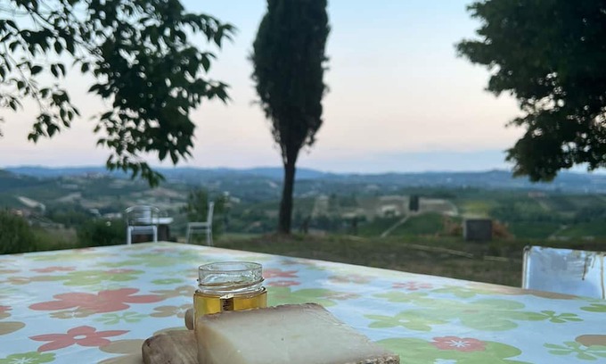 Castelnuovo Calcea Villa | Scenic Hotel with Great Views and Family-Friendly Amenities