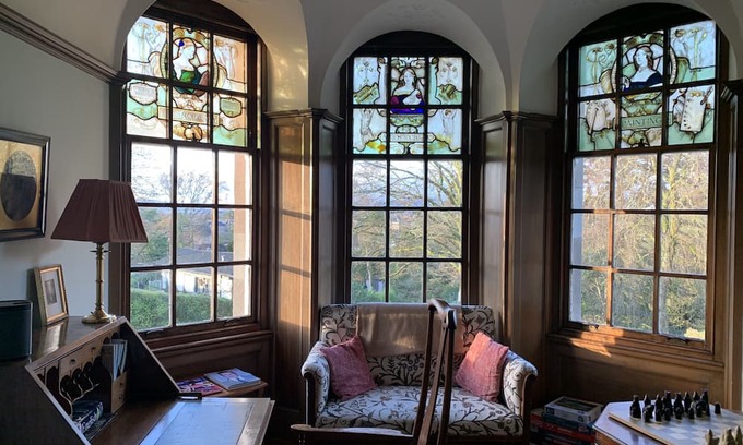 Helensburgh House | Enchanting Fairytale House with Clyde Views, Rated 10/10