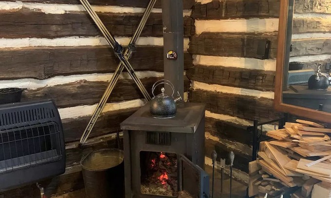 Clyde Cabin | Secluded Log Cabin Retreat in NC Mountains - Family Friendly