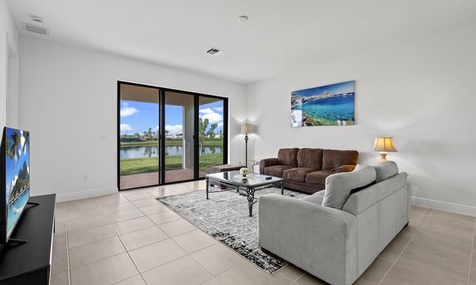Hunt Club House | Paradise luxurious home in south Florida