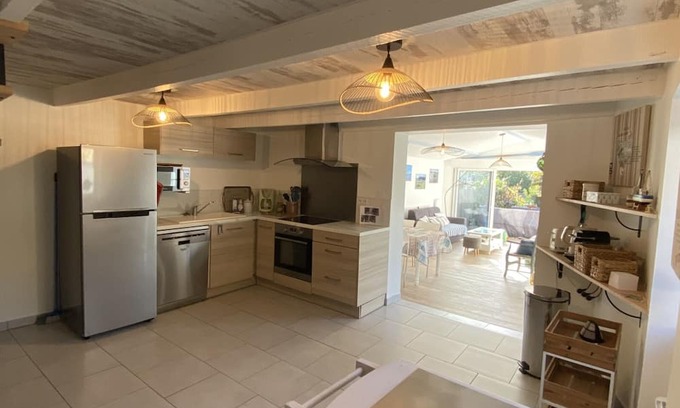 Les Moutiers-en-Retz House | Cozy Villa Les Moutiers-en-Retz with Spa & Kitchen