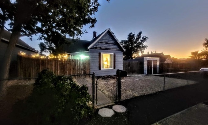 Pueblo House | Top-Rated Bungalow in Pueblo with Spa & Hot Tub