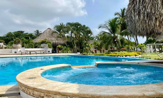 Bocachica House | Coastal 5BR Retreat with Ocean Views and Modern Amenities