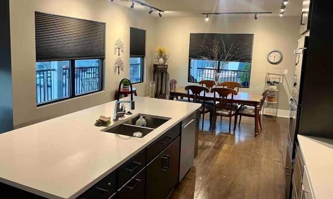 Bowling Green Apartment | Downtown Bg Escape