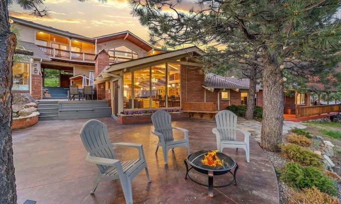 Golden Condo | Relaxing Mountain View Penthouse with Spa and Hot Tub