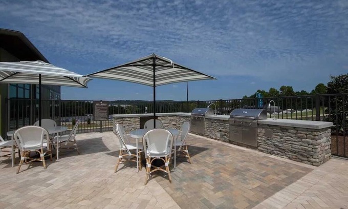 Pelham Apartment | Convenient Stay Near Oak Mt Amphitheatre & Pelham Civic Complex