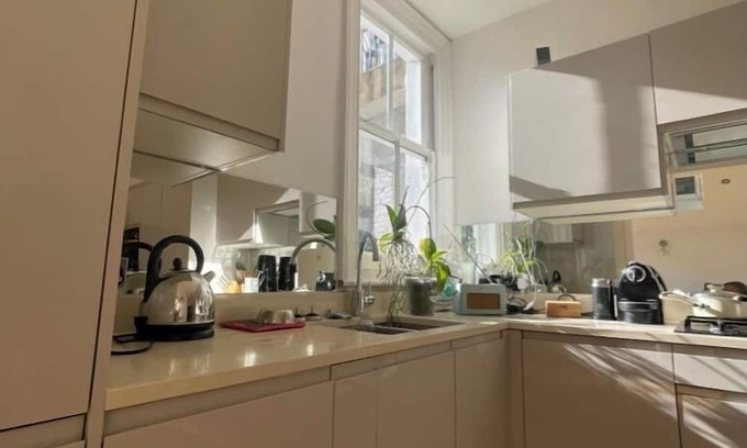 St. Helen's Apartment | Trendy 1BD Flat with Spa and Breakfast in Shepherd's Bush