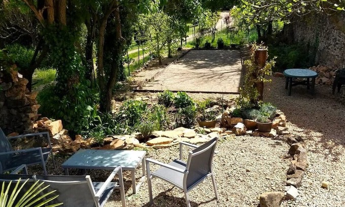 Faugeres House | Renovated Ancienne Vigneronne with Pool & Spa for 11 Guests