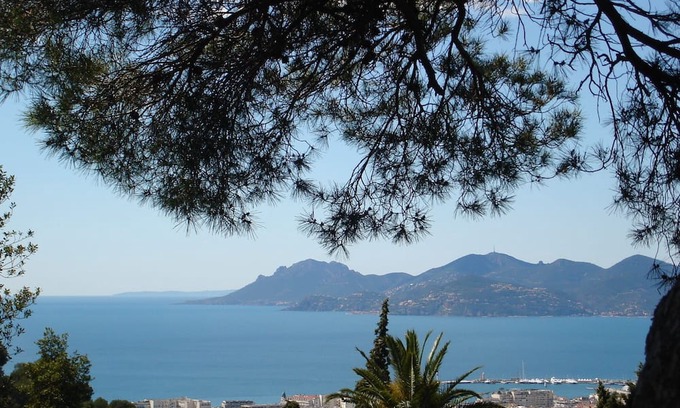 Saint-Jean Villa | Spacious Provençal Villa Near Cannes and Beautiful Beaches