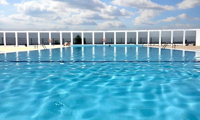 Zebreiros House | Homerez - Spacious house for 5 ppl. with terrace at Zebreira