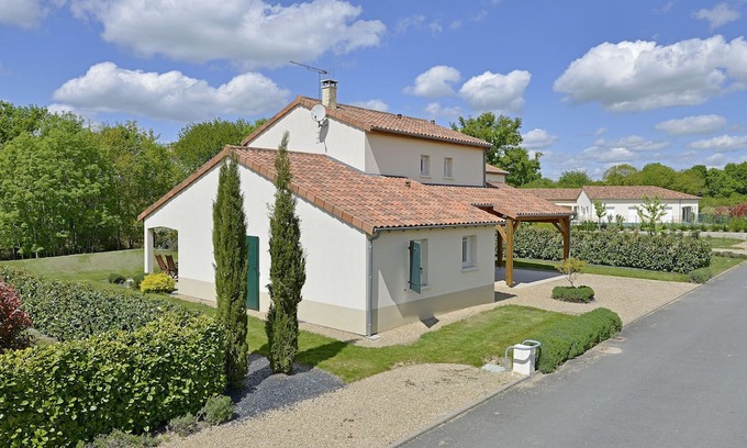Vasles Villa | Villa with Wi-Fi, in natural surroundings