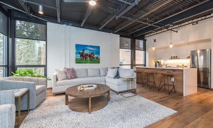 Downtown Apartment | Exceptional 2-Bedroom Apartment in Lexington, KY