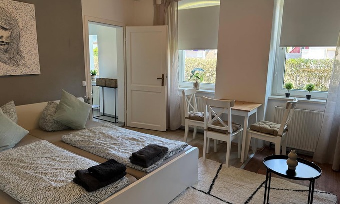 Ortslage Trotha Apartment | Simple apartment "Hannes" in Halle including parking space