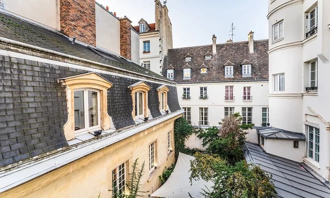 Arsenal Apartment | A Verdant Escape:580m2:Expansive Townhouse Nestled in a Marais Cul-de-Sac