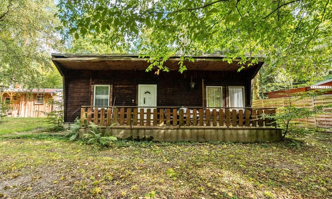 Quitzdorf am See House | Bungalow 16 'Finnhütte' with Private Terrace and Shared Garden