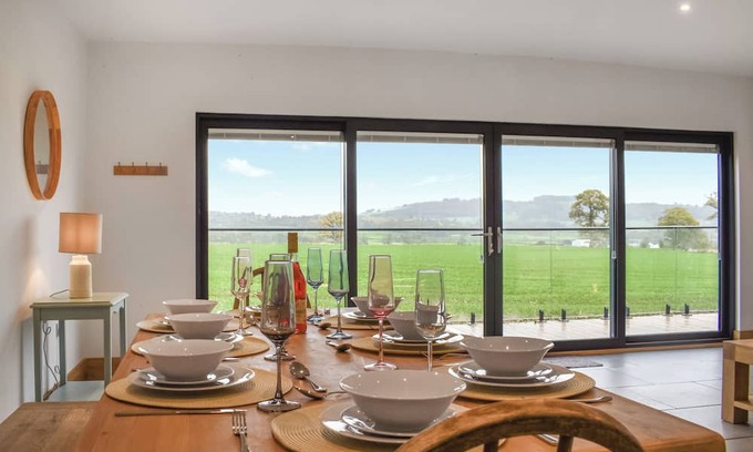 Presteigne Cottage | Acre Luxury Lodges-Cedar Lodge
