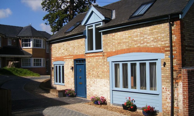 Saffron Walden Cottage | Spacious, comfortable, modern cottage, 5 minutes to Saffron Walden town Centre.