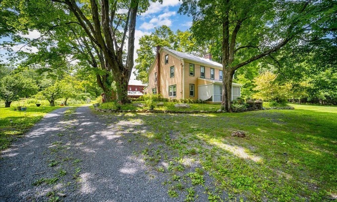 Clintondale Other | Charming Farmhouse in Highland NY
