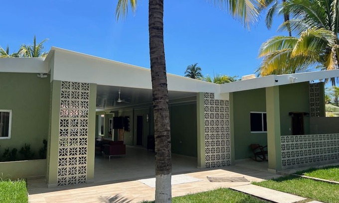 Acajutla House | Rancho CornoaDelMar Spacious 5 Bedroom Private Beach House w/AC and Hot Water