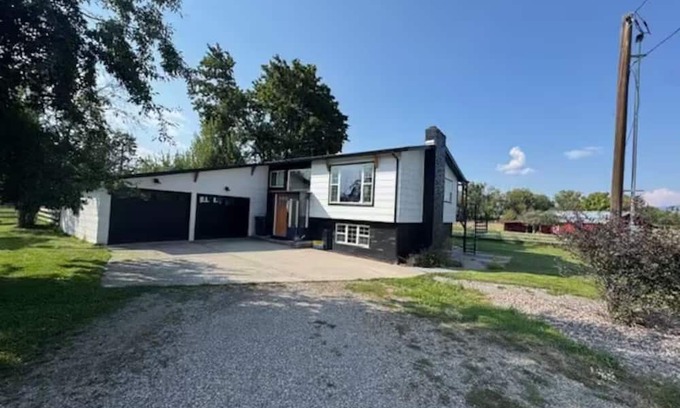 Orchard Homes House | Fabulous 5-bedroom house with AC in charming Missoula