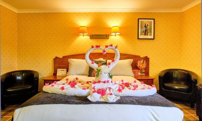 Tyndrum Hotel | Highland Getaway with On-Site Dining, Scenic Gardens & National Park Access